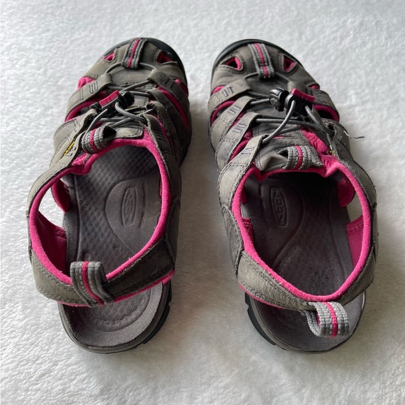 Keen Women’s Green/Pink Closed Toe Sandals Size 7 - Picture 5 of 7